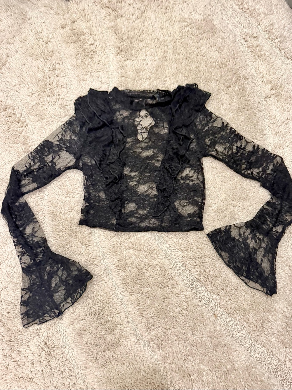 Black Lace Ruffle Crop Top – Women